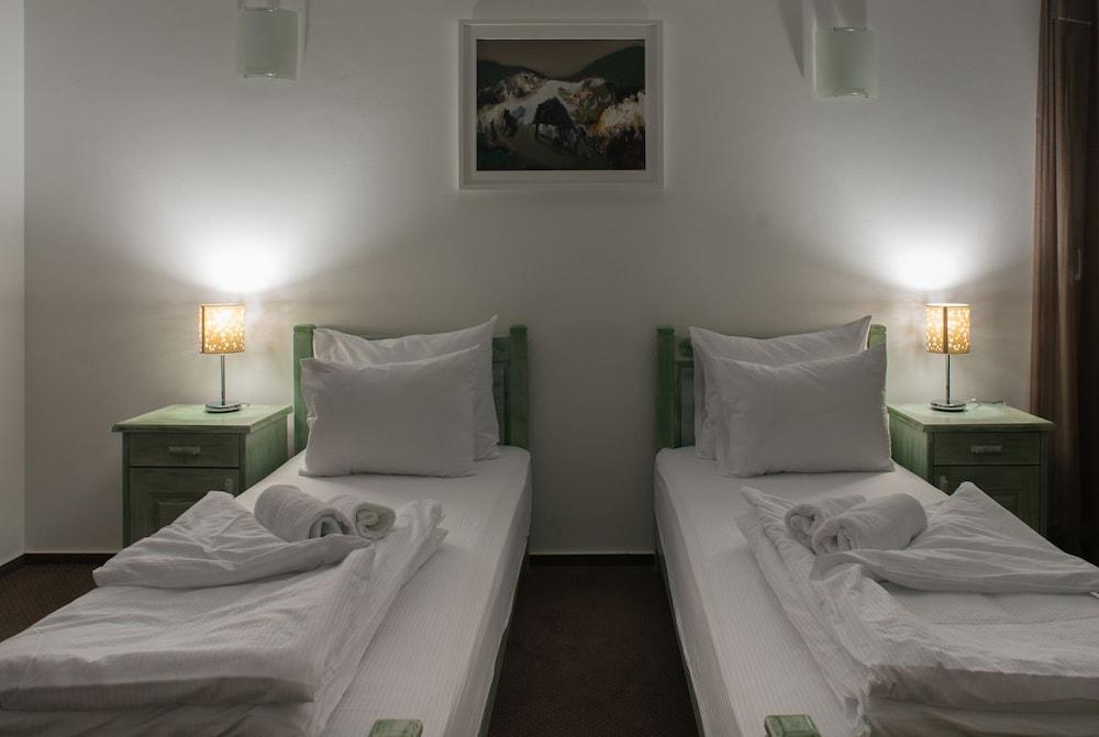 Hotel Trim Niksic Ngoại thất bức ảnh