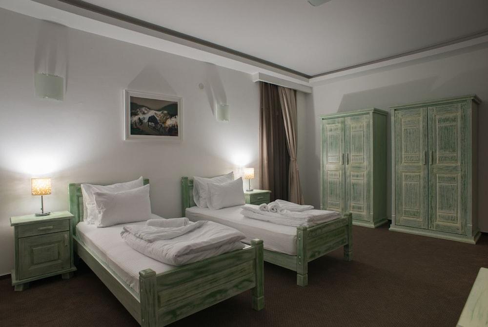 Hotel Trim Niksic Ngoại thất bức ảnh