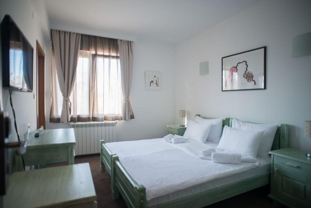 Hotel Trim Niksic Ngoại thất bức ảnh