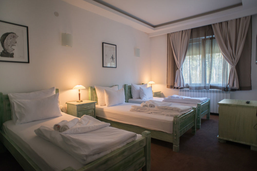 Hotel Trim Niksic Ngoại thất bức ảnh