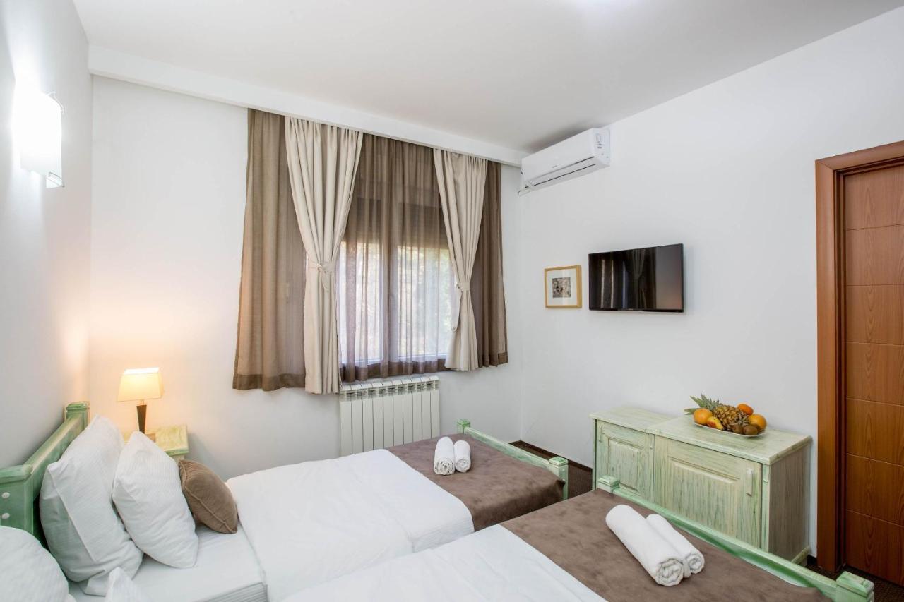 Hotel Trim Niksic Ngoại thất bức ảnh