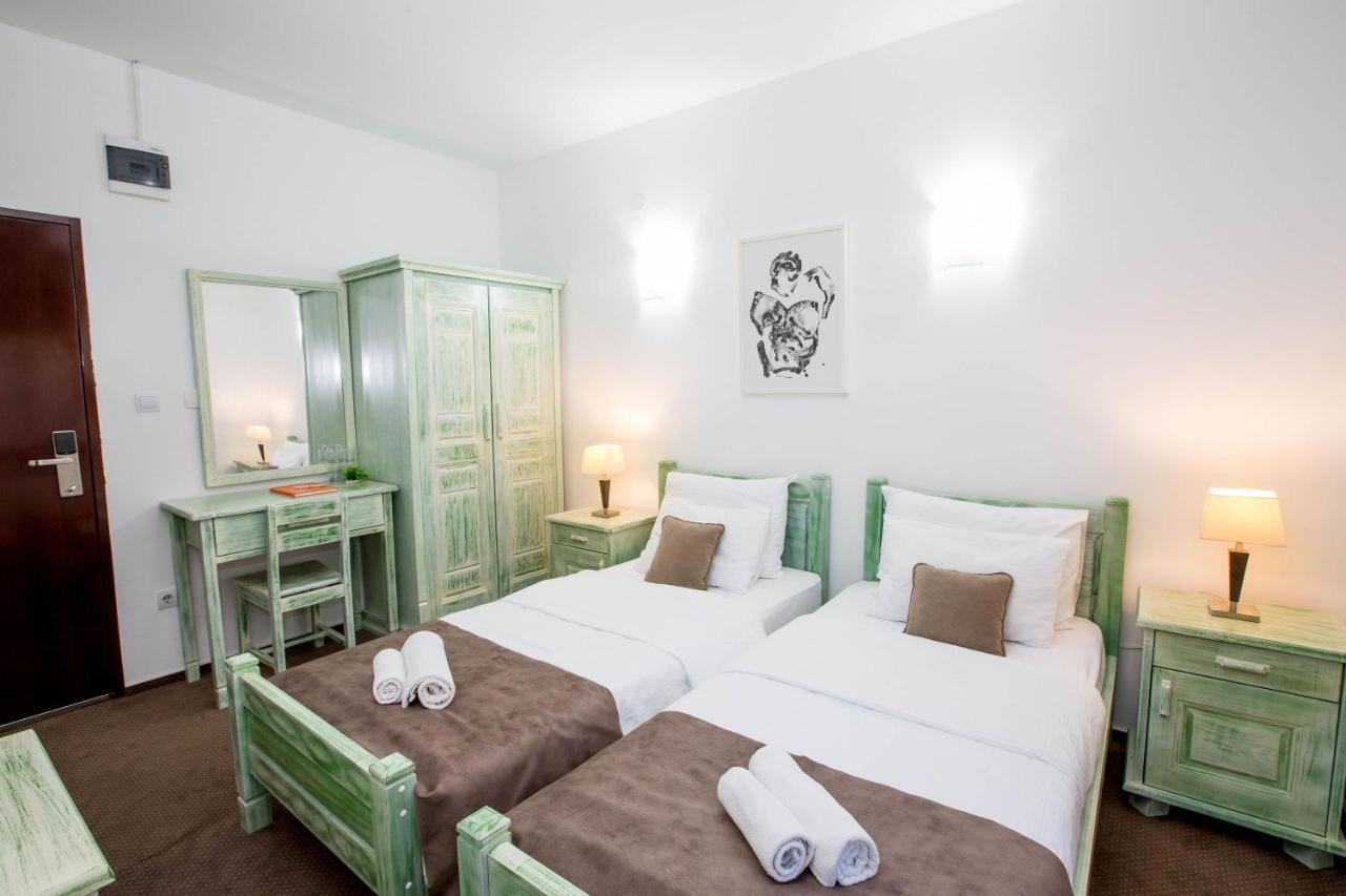 Hotel Trim Niksic Ngoại thất bức ảnh